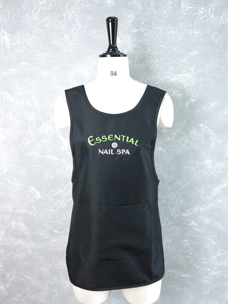 Đồng phục spa đen sát nách thêu logo Essential Nail Spa DPS300703