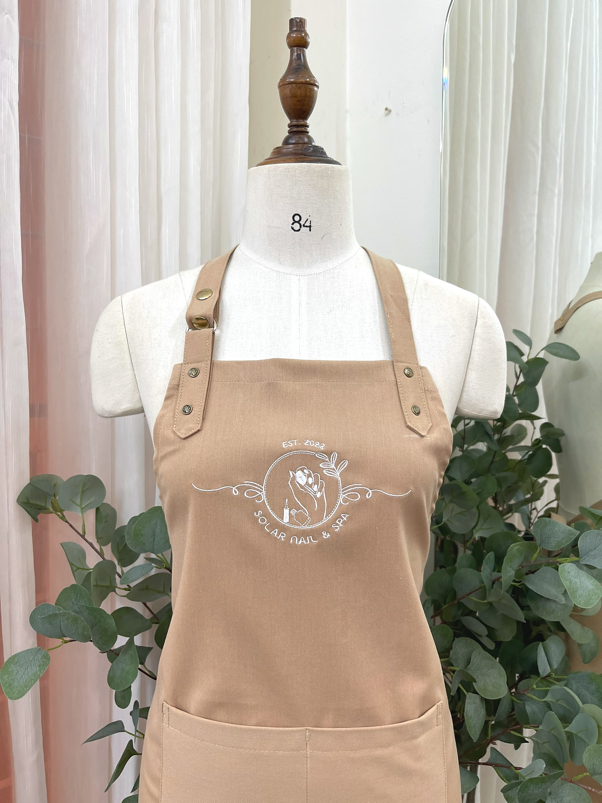 Tạp dề spa, nails, hair salon kate be TDNS240933